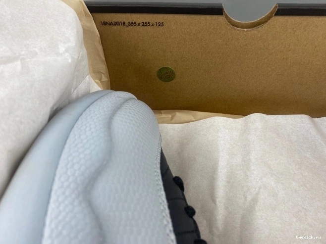 One Kick Air Barons 12 Jordan CT8013-010 0723